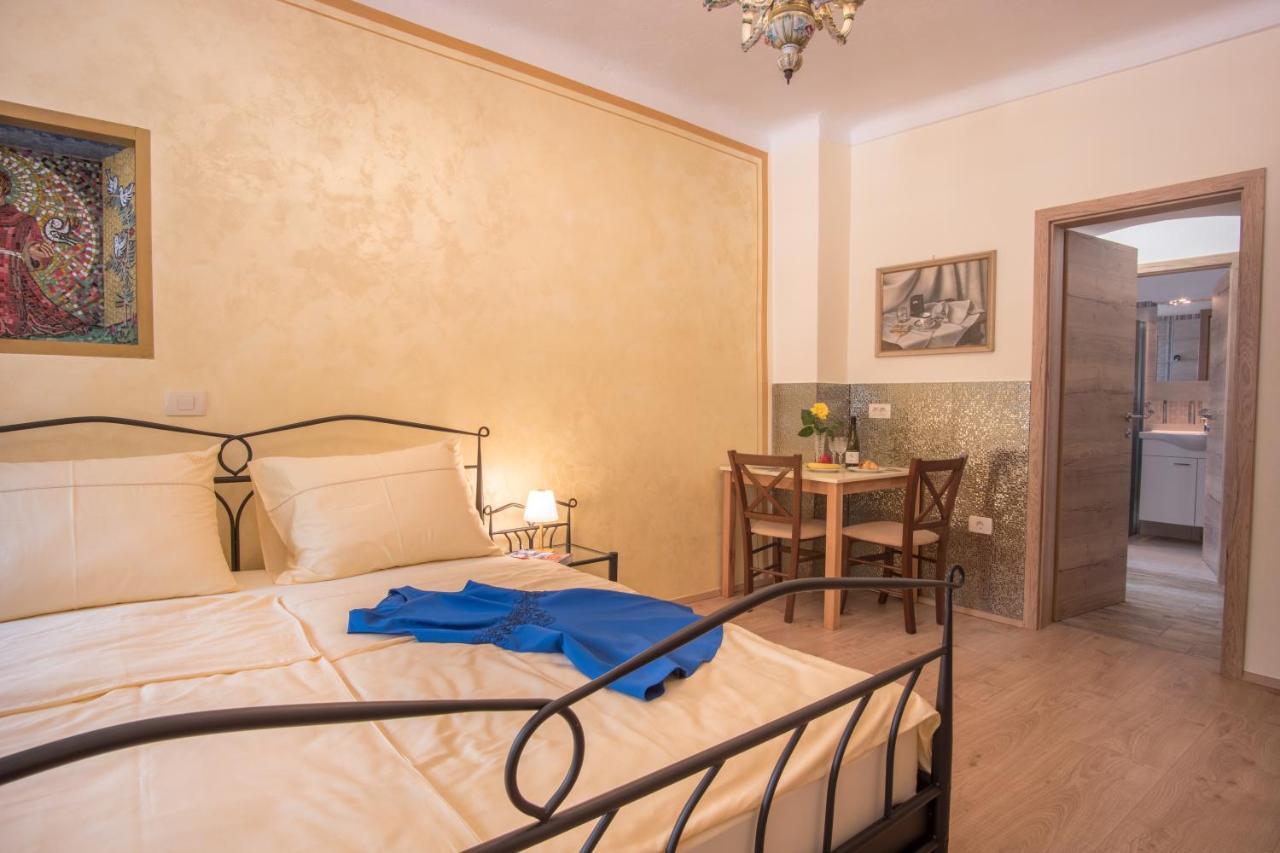 Vila Radolca Apartments & Rooms Радовлица Экстерьер фото