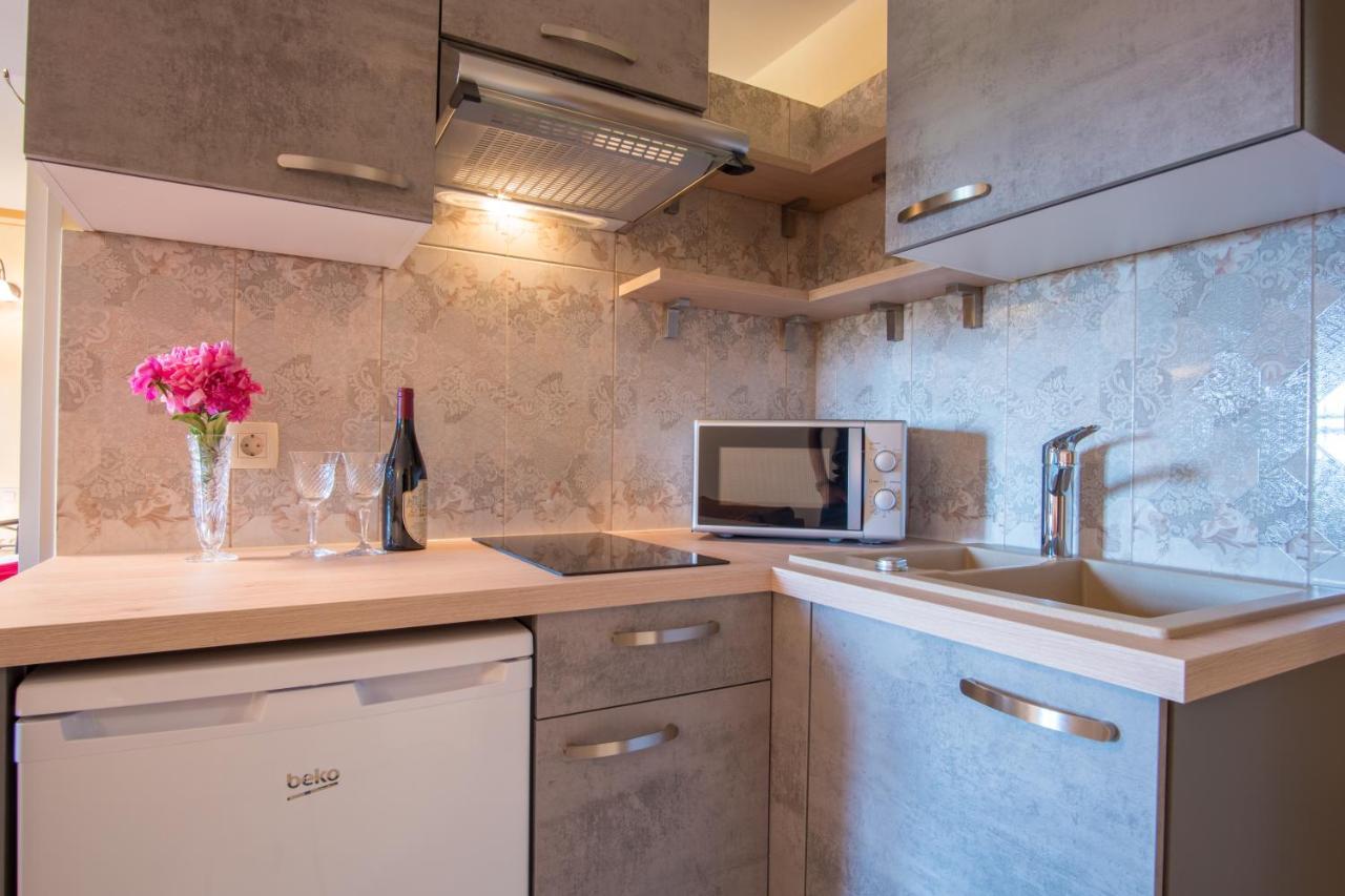 Vila Radolca Apartments & Rooms Радовлица Экстерьер фото