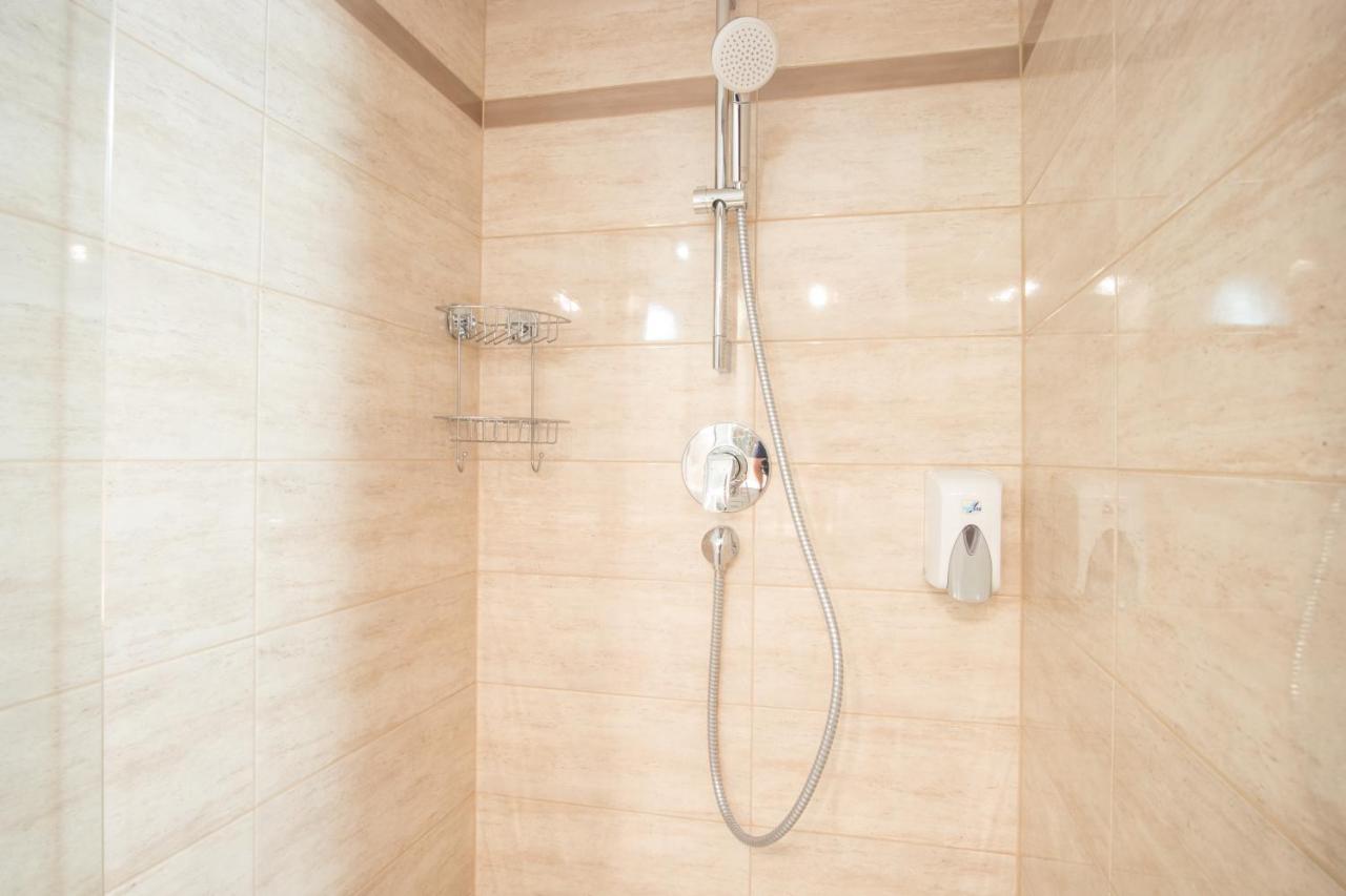 Vila Radolca Apartments & Rooms Радовлица Экстерьер фото