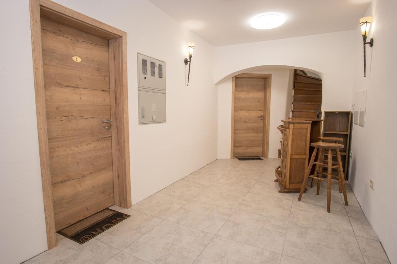 Vila Radolca Apartments & Rooms Радовлица Экстерьер фото