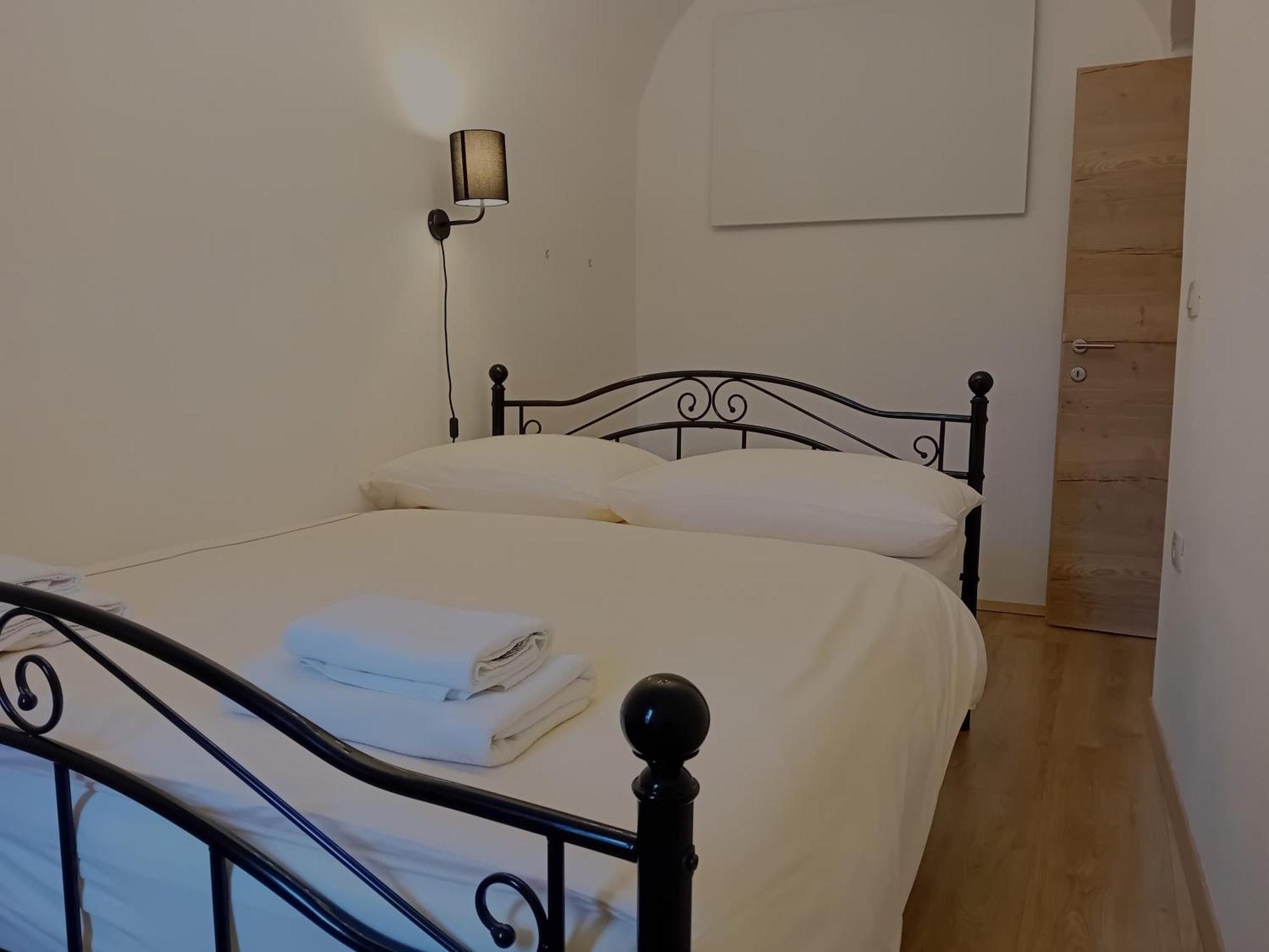Vila Radolca Apartments & Rooms Радовлица Экстерьер фото